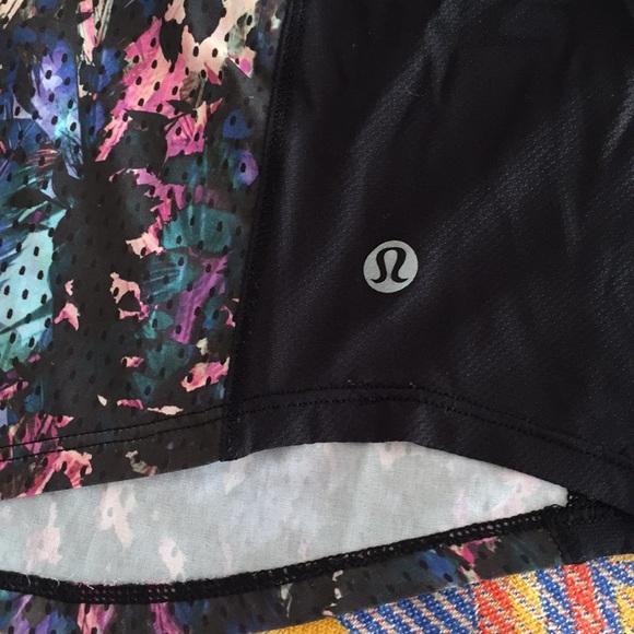 Lululemon top - Picture 2 of 2